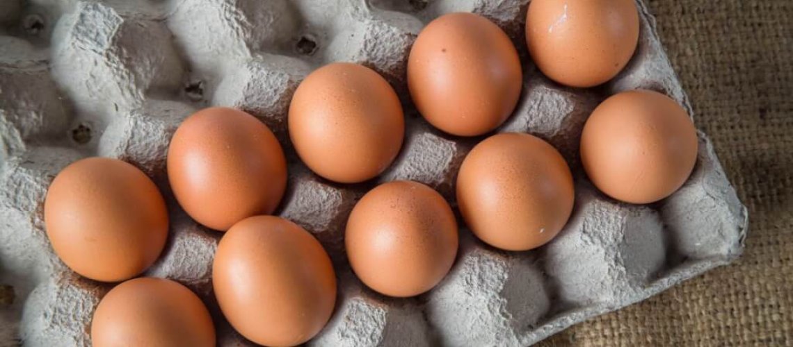 Como identificar um ovo estragado